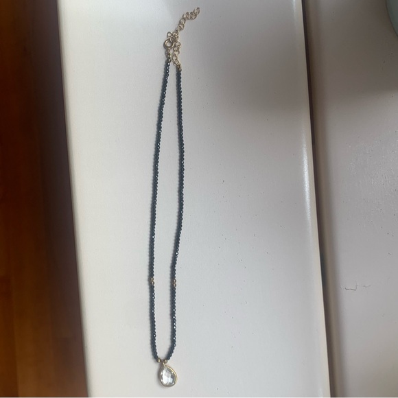 Black Crystal Bead Necklace With Pendant - Picture 7 of 7